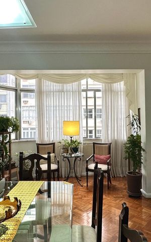 Apartamento à venda com 280m², 5 quartos e 1 vaga Apartamento à venda com 280m², 5 quartos e 1 vagaSala