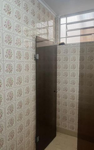 Casa à venda com 260m², 3 quartos e 2 vagas Casa à venda com 260m², 3 quartos e 2 vagasBanheiro