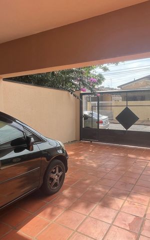 Casa à venda com 260m², 3 quartos e 2 vagas Casa à venda com 260m², 3 quartos e 2 vagasGaragem