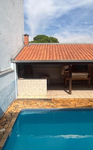 Casa à venda com 260m², 3 quartos e 2 vagas Casa à venda com 260m², 3 quartos e 2 vagasVista do Quarto 1