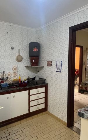 Casa à venda com 260m², 3 quartos e 2 vagas Casa à venda com 260m², 3 quartos e 2 vagasCozinha