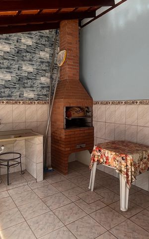 Casa à venda com 260m², 3 quartos e 2 vagas Casa à venda com 260m², 3 quartos e 2 vagasÁrea Externa