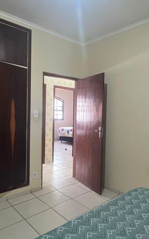 Casa à venda com 260m², 3 quartos e 2 vagas Casa à venda com 260m², 3 quartos e 2 vagasQuarto 2