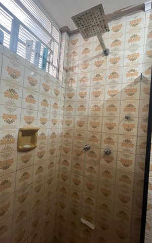 Casa à venda com 260m², 3 quartos e 2 vagas Casa à venda com 260m², 3 quartos e 2 vagasBanheiro da Suíte