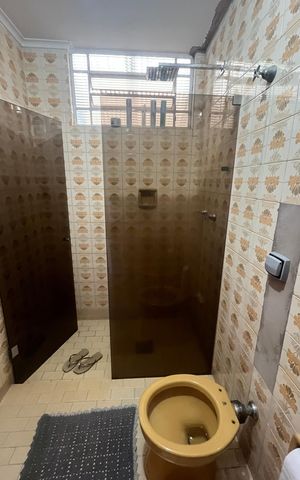 Casa à venda com 260m², 3 quartos e 2 vagas Casa à venda com 260m², 3 quartos e 2 vagasBanheiro da Suíte