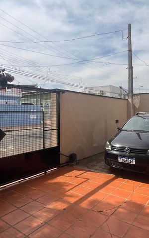 Casa à venda com 260m², 3 quartos e 2 vagas Casa à venda com 260m², 3 quartos e 2 vagasGaragem