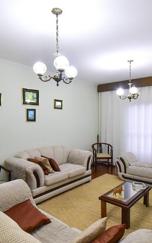Casa para alugar com 137m², 3 quartos e 3 vagasSala
