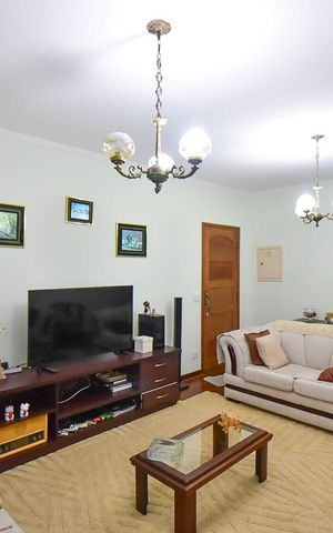 Casa para alugar com 137m², 3 quartos e 3 vagasSala