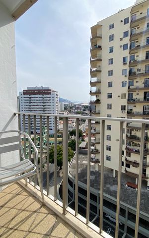 Apartamento à venda com 82m², 3 quartos e 1 vaga Apartamento à venda com 82m², 3 quartos e 1 vagaVaranda Sala