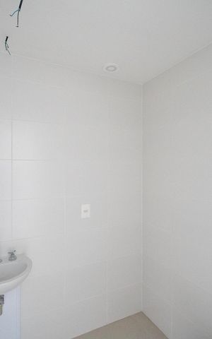 Studio à venda com 28m², 1 quarto e sem vaga Studio à venda com 28m², 1 quarto e sem vagaBanheiro Social