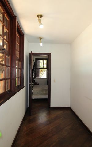 Casa de condomínio à venda com 724m², 4 quartos e 3 vagasCorredor