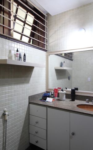 Casa de condomínio à venda com 724m², 4 quartos e 3 vagasBanheiro da Suíte
