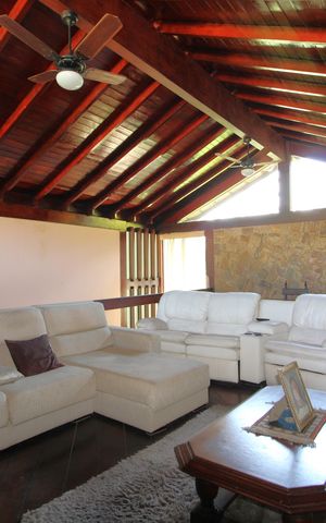 Casa de condomínio à venda com 724m², 4 quartos e 3 vagasSala 2
