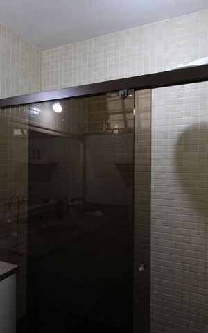 Casa de condomínio à venda com 724m², 4 quartos e 3 vagasBanheiro da Suíte