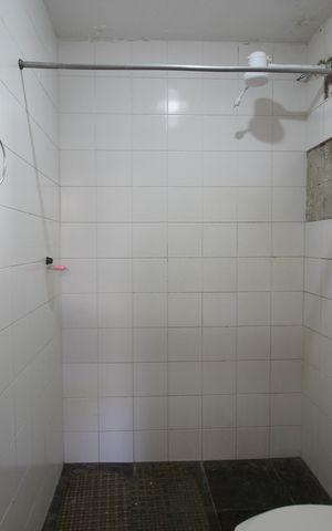 Casa de condomínio à venda com 724m², 4 quartos e 3 vagasBanheiro de Serviço