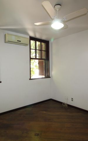 Casa de condomínio à venda com 724m², 4 quartos e 3 vagasQuarto 1
