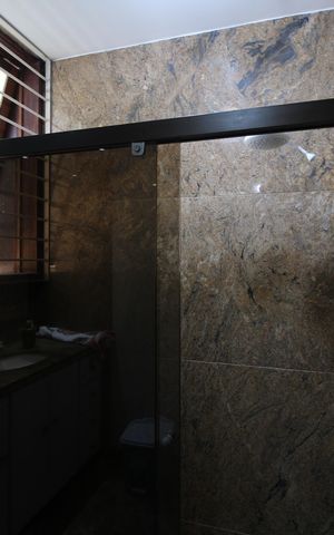 Casa de condomínio à venda com 724m², 4 quartos e 3 vagasBanheiro da Suíte 2