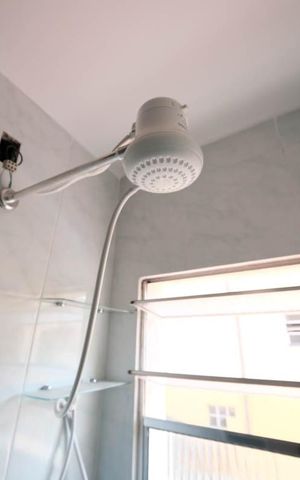 Casa de condomínio à venda com 109m², 2 quartos e 1 vagaBanheiro