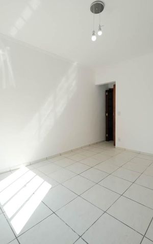 Casa de condomínio à venda com 109m², 2 quartos e 1 vagaSala