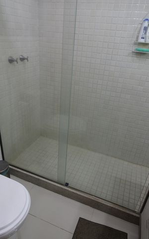 Apartamento à venda com 113m², 3 quartos e 2 vagasQuarto 2 - Banheiro