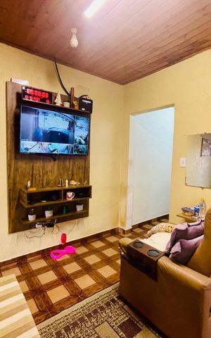 Casa à venda com 125m², 2 quartos e 2 vagas Casa à venda com 125m², 2 quartos e 2 vagasSala