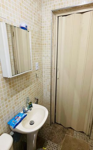 Casa à venda com 125m², 2 quartos e 2 vagas Casa à venda com 125m², 2 quartos e 2 vagasBanheiro Social