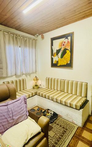 Casa à venda com 125m², 2 quartos e 2 vagas Casa à venda com 125m², 2 quartos e 2 vagasSala