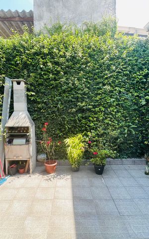 Casa à venda com 125m², 2 quartos e 2 vagas Casa à venda com 125m², 2 quartos e 2 vagasChurrasqueira