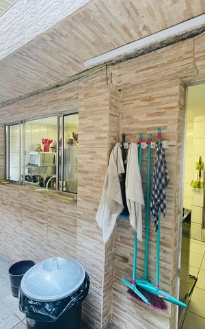 Casa à venda com 125m², 2 quartos e 2 vagas Casa à venda com 125m², 2 quartos e 2 vagasÁrea externa