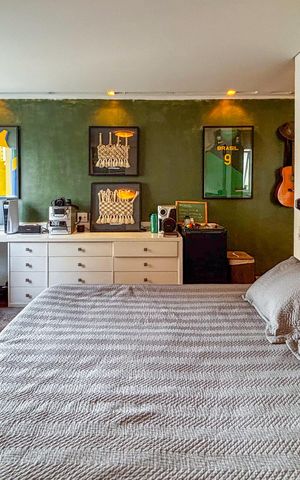 Apartamento à venda com 242m², 3 quartos e 2 vagas Apartamento à venda com 242m², 3 quartos e 2 vagasSuíte 2