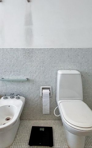 Apartamento à venda com 242m², 3 quartos e 2 vagas Apartamento à venda com 242m², 3 quartos e 2 vagasBanheiro da Suíte