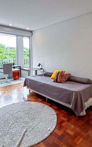 Apartamento à venda com 242m², 3 quartos e 2 vagas Apartamento à venda com 242m², 3 quartos e 2 vagasQuarto