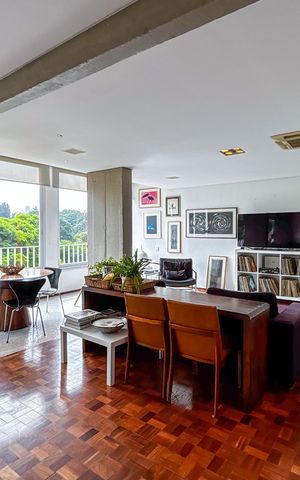 Apartamento à venda com 242m², 3 quartos e 2 vagas Apartamento à venda com 242m², 3 quartos e 2 vagasSala