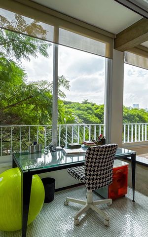 Apartamento à venda com 242m², 3 quartos e 2 vagas Apartamento à venda com 242m², 3 quartos e 2 vagasVaranda do Quarto