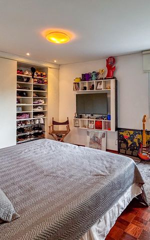 Apartamento à venda com 242m², 3 quartos e 2 vagas Apartamento à venda com 242m², 3 quartos e 2 vagasSuíte 2
