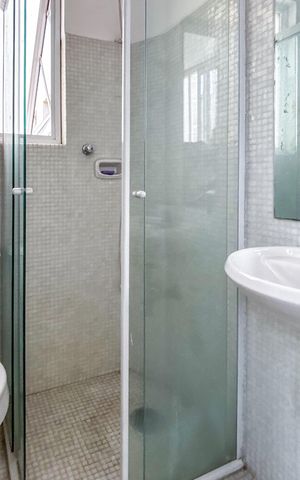 Apartamento à venda com 242m², 3 quartos e 2 vagas Apartamento à venda com 242m², 3 quartos e 2 vagasBanheiro de serviço