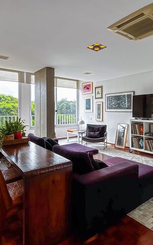 Apartamento à venda com 242m², 3 quartos e 2 vagas Apartamento à venda com 242m², 3 quartos e 2 vagasSala