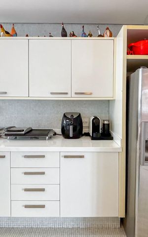 Apartamento à venda com 242m², 3 quartos e 2 vagas Apartamento à venda com 242m², 3 quartos e 2 vagasCozinha