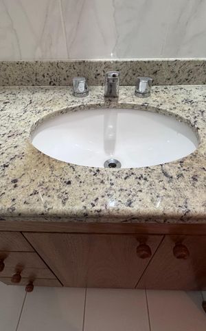 Apartamento à venda com 263m², 4 quartos e 3 vagas Apartamento à venda com 263m², 4 quartos e 3 vagasBanheiro Social