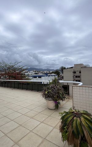 Apartamento à venda com 263m², 4 quartos e 3 vagas Apartamento à venda com 263m², 4 quartos e 3 vagasTerraço