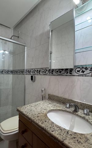 Apartamento à venda com 263m², 4 quartos e 3 vagas Apartamento à venda com 263m², 4 quartos e 3 vagasBanheiro Social