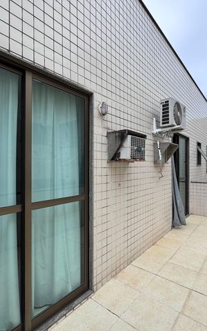 Apartamento à venda com 263m², 4 quartos e 3 vagas Apartamento à venda com 263m², 4 quartos e 3 vagasVaranda da Suíte 1