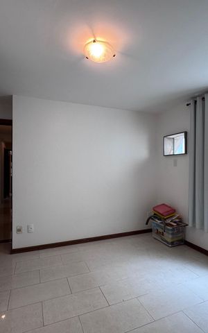 Apartamento à venda com 263m², 4 quartos e 3 vagas Apartamento à venda com 263m², 4 quartos e 3 vagasSuíte 2