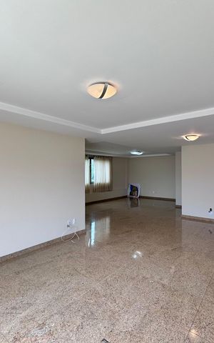 Apartamento à venda com 263m², 4 quartos e 3 vagas Apartamento à venda com 263m², 4 quartos e 3 vagasSala