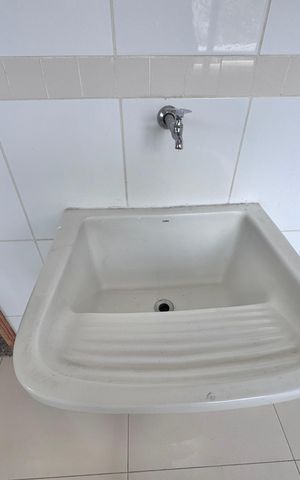 Apartamento à venda com 263m², 4 quartos e 3 vagas Apartamento à venda com 263m², 4 quartos e 3 vagasCozinha e Área de Serviço
