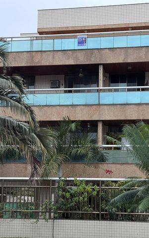 Apartamento à venda com 263m², 4 quartos e 3 vagas Apartamento à venda com 263m², 4 quartos e 3 vagasPlaquinha Quinto Andar