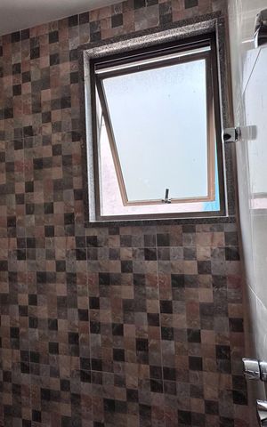 Apartamento à venda com 263m², 4 quartos e 3 vagas Apartamento à venda com 263m², 4 quartos e 3 vagasBanheiro da Suíte 1