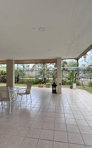 Apartamento à venda com 263m², 4 quartos e 3 vagas Apartamento à venda com 263m², 4 quartos e 3 vagasÁrea comum
