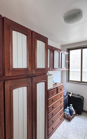Apartamento à venda com 263m², 4 quartos e 3 vagas Apartamento à venda com 263m², 4 quartos e 3 vagasQuarto de Serviço
