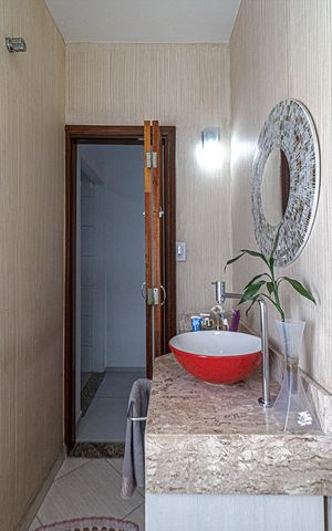 Casa à venda com 115m², 2 quartos e 4 vagas Casa à venda com 115m², 2 quartos e 4 vagasLavabo